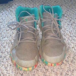 Under armor shoes size 7 men